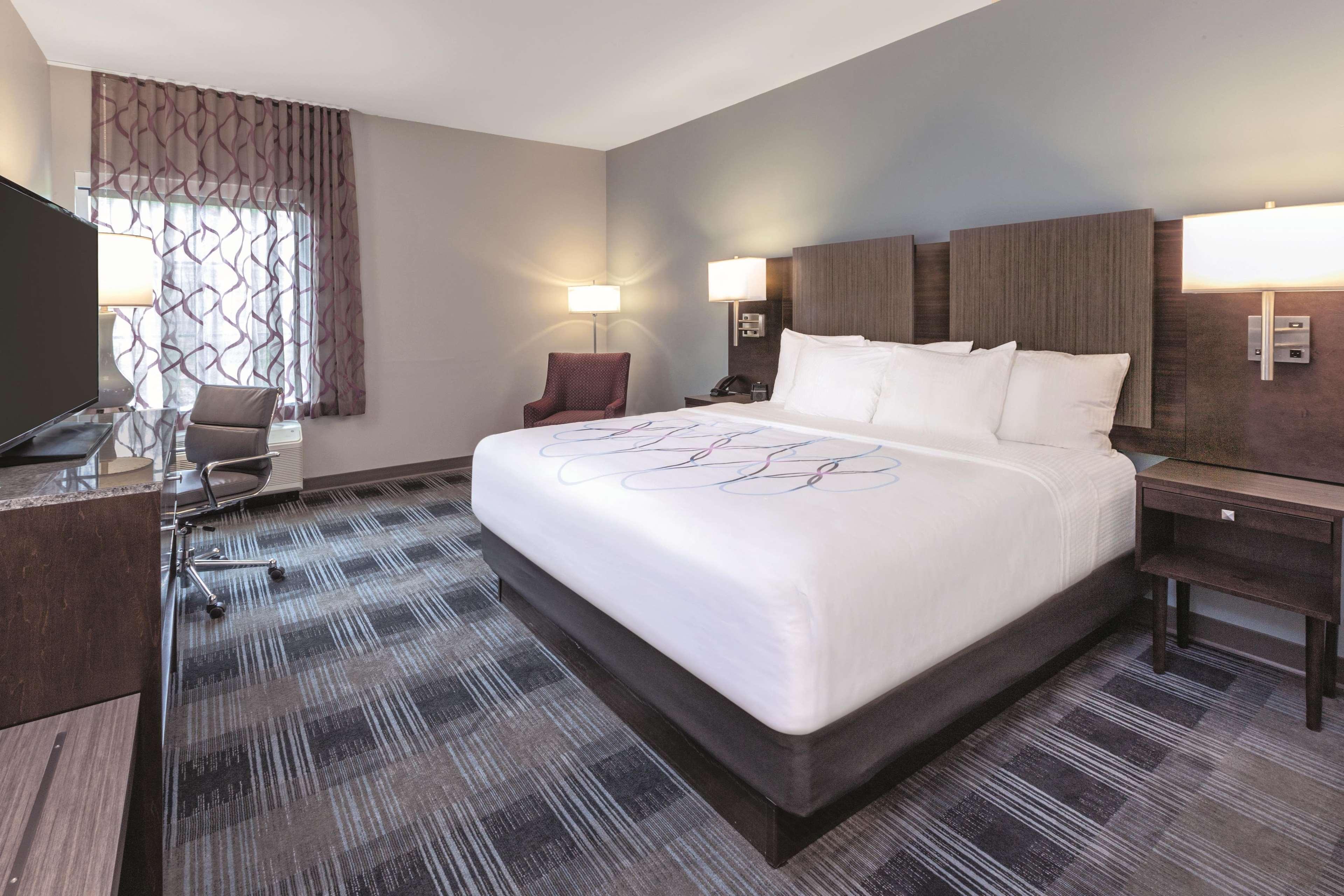 La Quinta By Wyndham Aberdeen-Apg Экстерьер фото